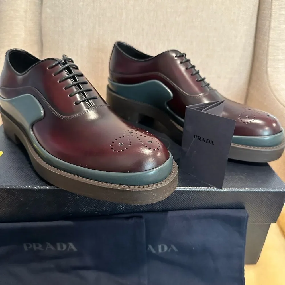 Prada round toe brushed leather oxfords size 6, EU 38,5-39